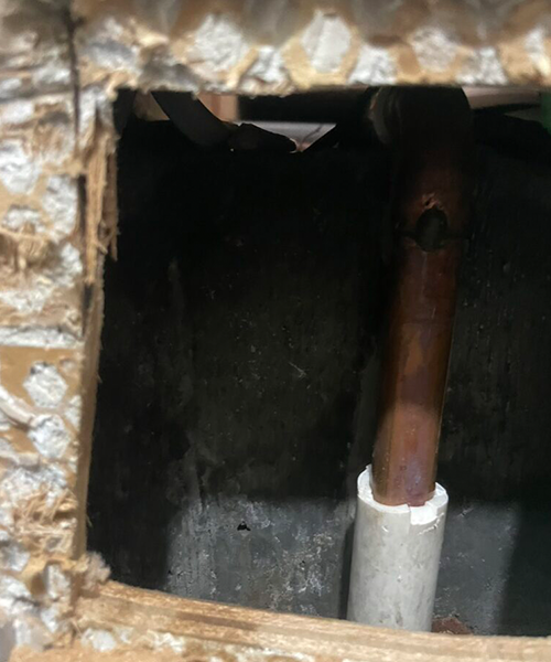 給湯管の漏水箇所