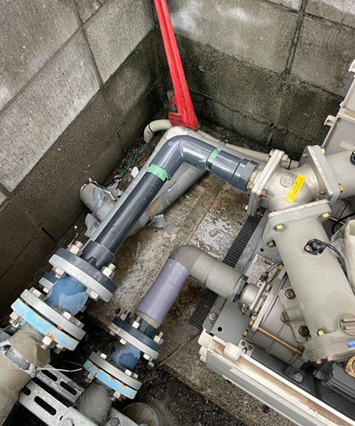 新しい給水管に塩ビ管を使用して補修