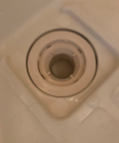 詰まり解消したユニットバスの排水口