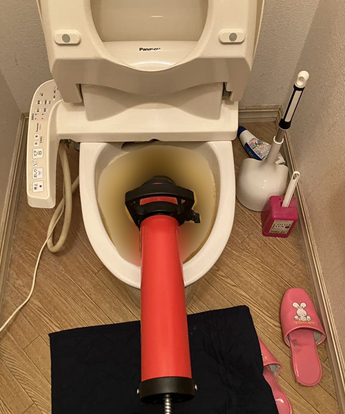 ローポンプによる詰まり解消作業