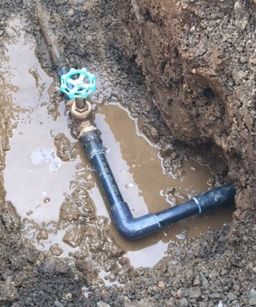 地中の給水管からの漏水を発見