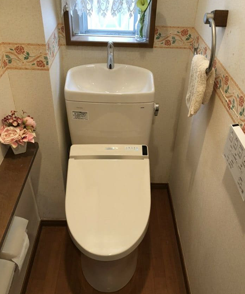 一体型からセパレート型のトイレに交換