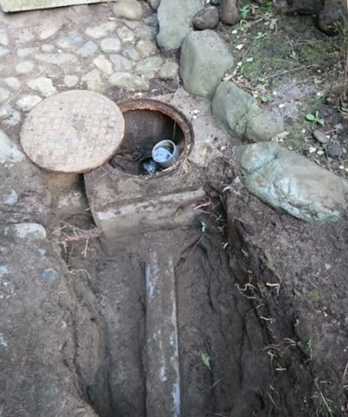 屋外桝の桝交換作業