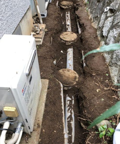 桝と排水管の交換作業