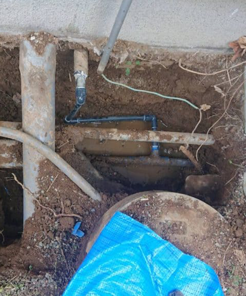 漏水箇所の給水管を交換