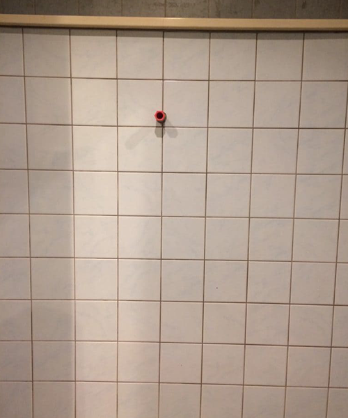 小便器の交換作業