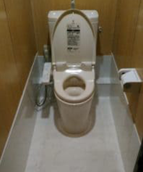 和式を洋式のトイレにリフォーム