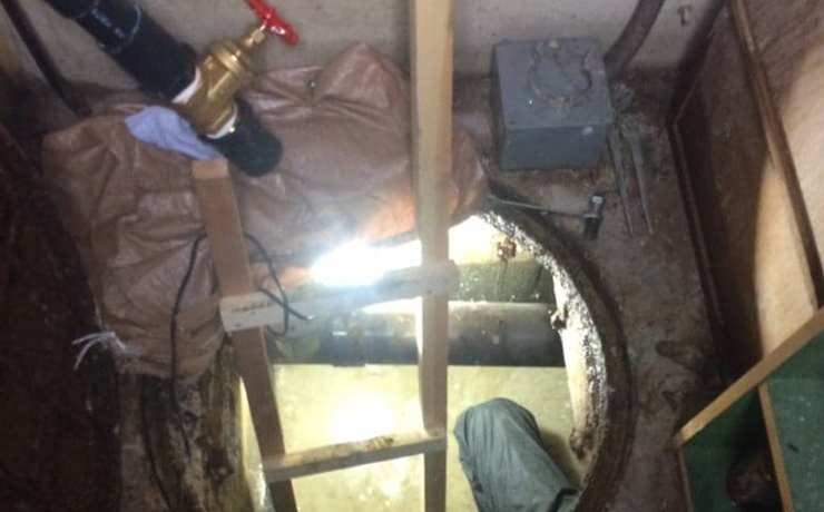 八王子市で汚水槽ポンプ交換で排水不良を解消