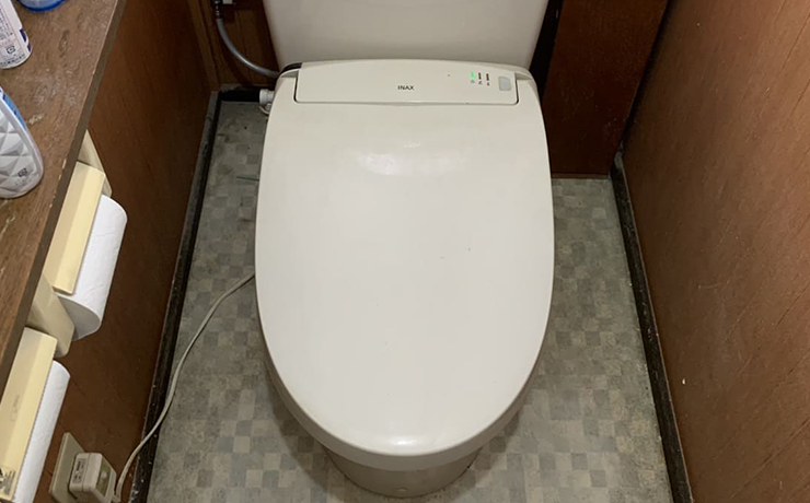 福生市でトイレ詰まりから排水管と屋外桝とトイレを交換