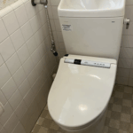 新しいトイレを設置