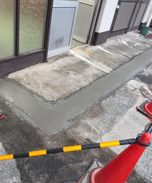 掘削部をコンクリートで復旧
