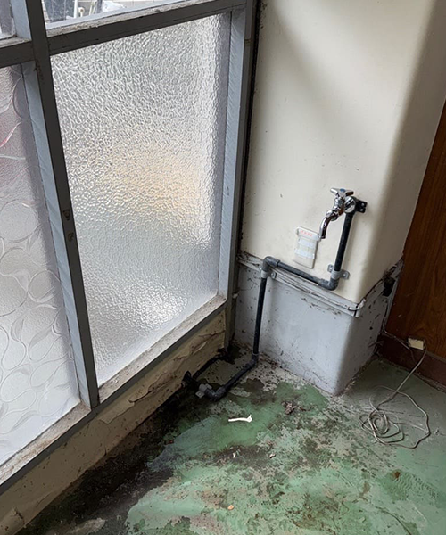 メーターと水道管を新設して1階での給水を可能に