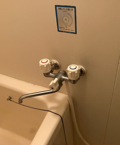 切替弁に不具合が起こった浴室の蛇口