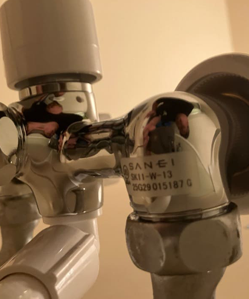 SANEIのツーバルブシャワー混合栓SK11-W-13