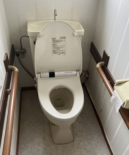 リフォーム前のトイレ