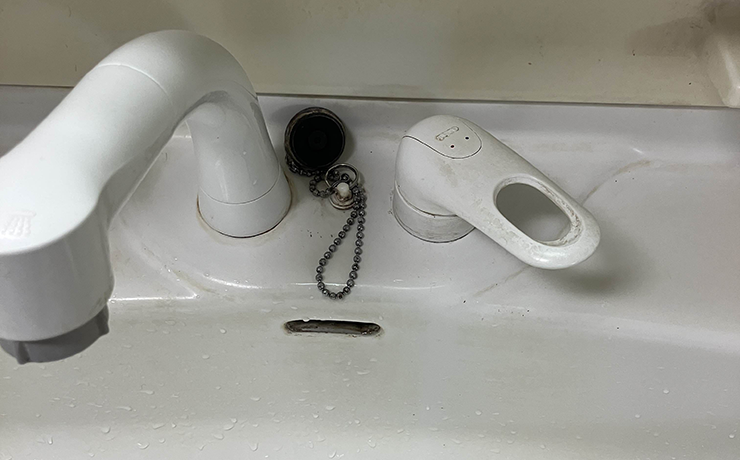 西東京市でカートリッジ交換して洗面台の水漏れした蛇口を修理