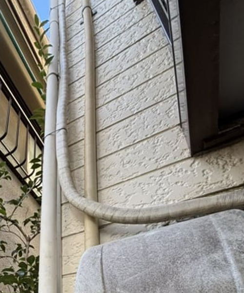 新たに屋外の給湯管を引き直し