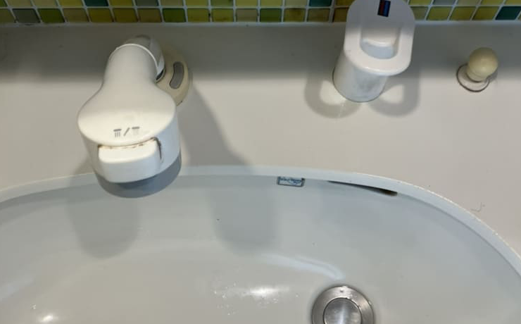 稲城市で洗面台の蛇口のカートリッジを交換して水漏れ修理