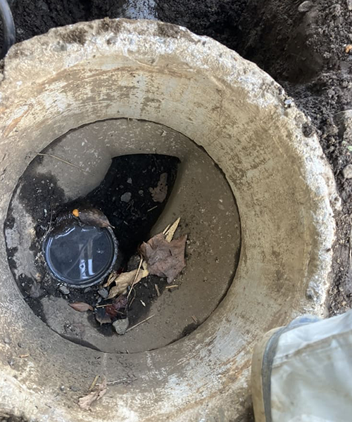 詰まりを起こした屋外桝