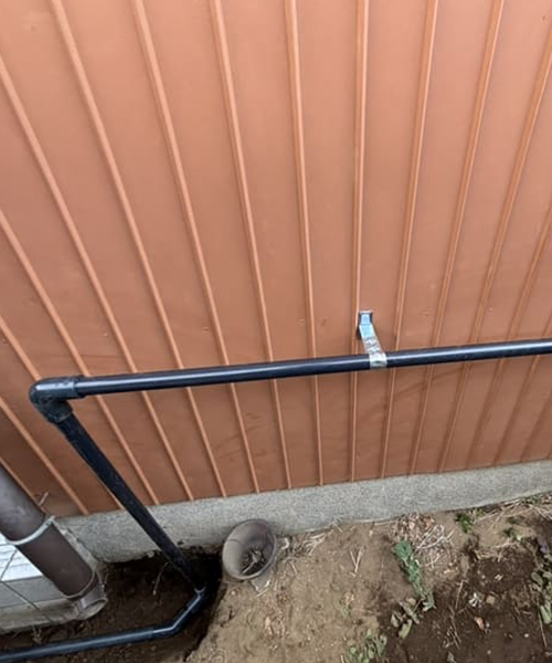 給水管の引き直し工事中