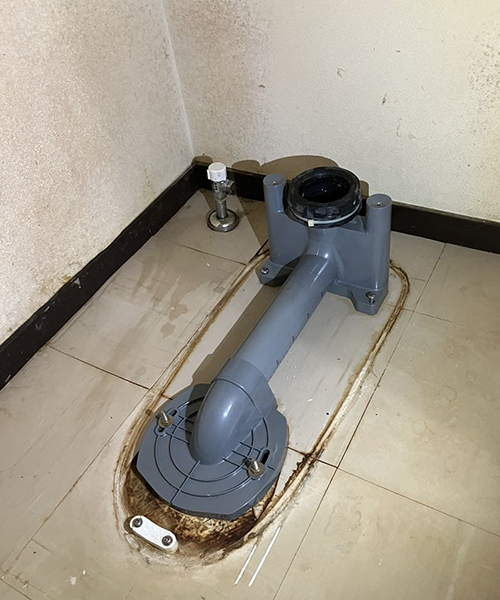 品川区でのトイレ交換作業