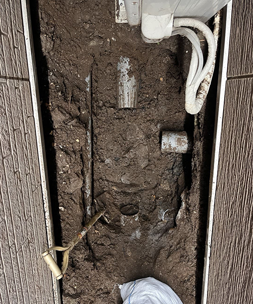 下水桝まわりの掘削作業