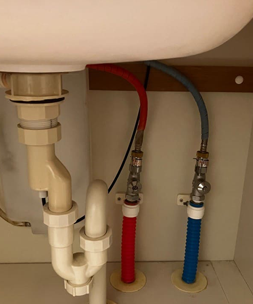 給湯ホースから漏水