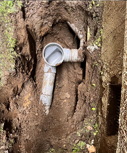 下水桝を小口径マスへの交換作業