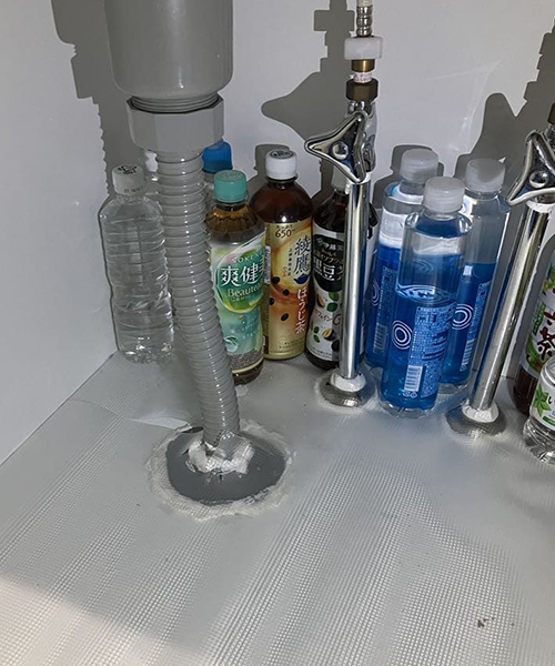 台所シンク下の防臭キャップを交換