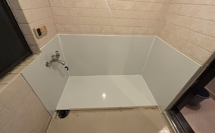 横浜市神奈川区で浴室での漏水に浴槽床プレート加工で水漏れ解消