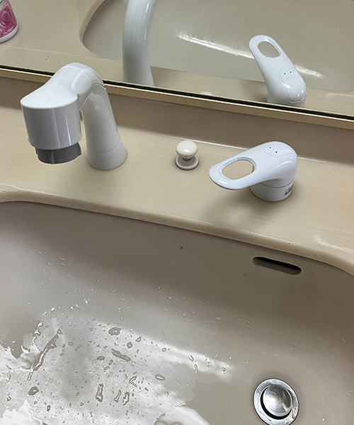 TOTOの台付シングル混合水栓「TLS05301J」に蛇口交換