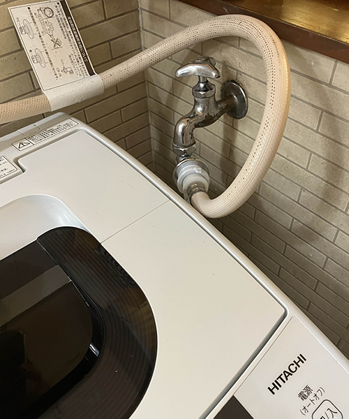 水漏れを起こした洗濯機の蛇口