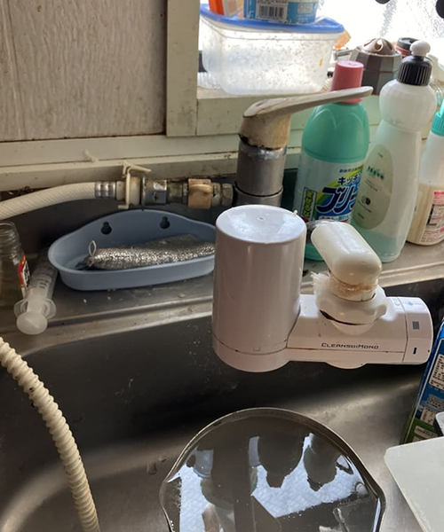 水漏れを起こしたキッチン蛇口