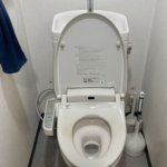 タンクと便座交換してトイレの水漏れ修繕