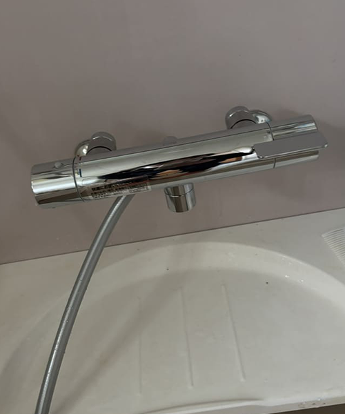 お風呂の蛇口をTOTO製の壁付サーモスタット混合水栓TBV03409J1へ交換