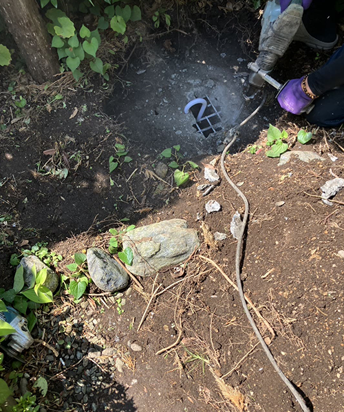 排水桝の蓋斫り作業