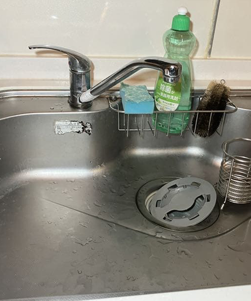 水漏れを起こしたキッチン蛇口