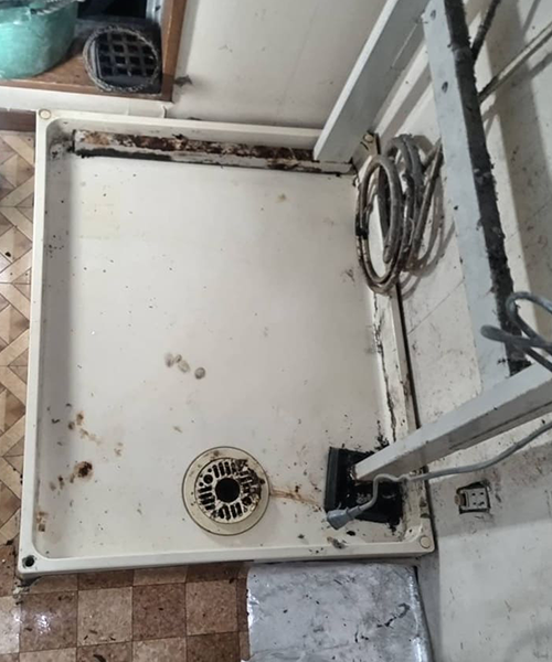 洗濯機まわりで漏水発生