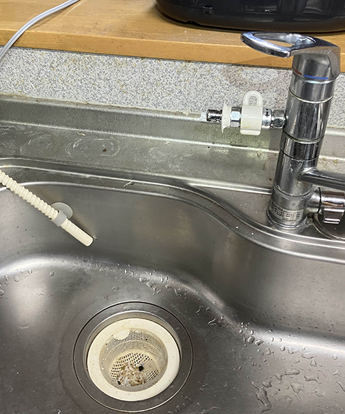 食洗機用の水栓取り付け前