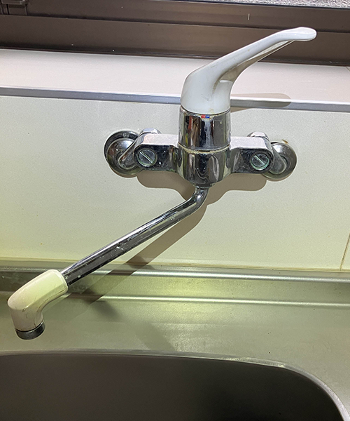 水漏れするキッチン蛇口