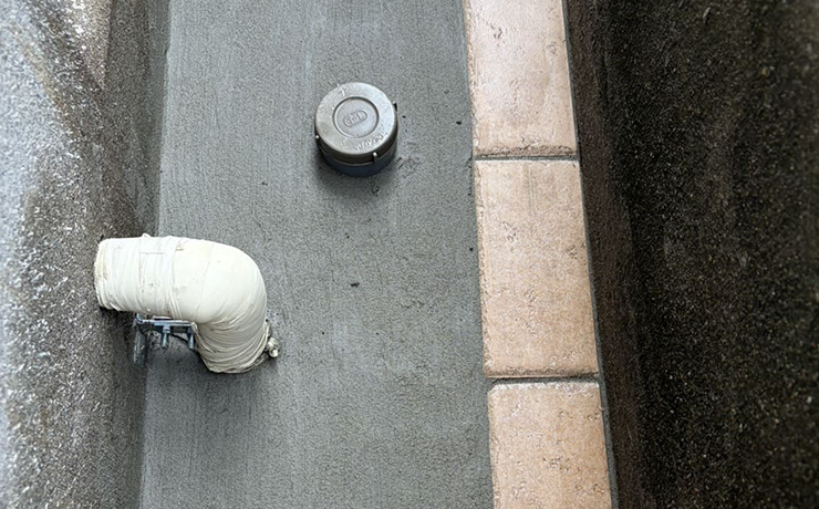 稲城市で埋設給水管の漏水を修繕・配管切り回し工事