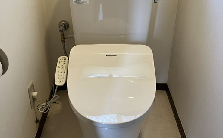 板橋区で異物によるトイレ詰まりを確認し便器・タンクを交換